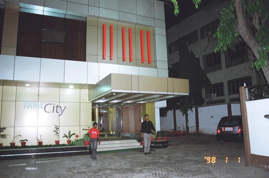 Hotel Fame City Guwahati Dış mekan fotoğraf